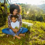 Praticando yoga com o seu bebê